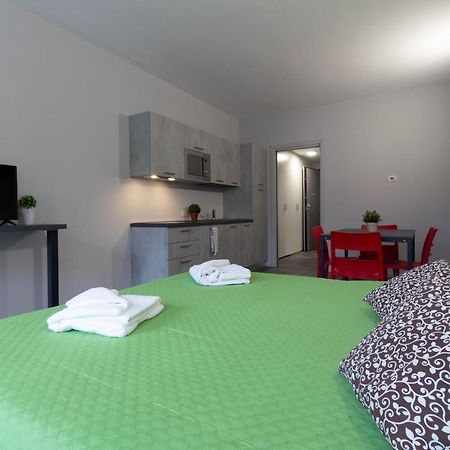 Lime Apartment - Affitti Brevi Italia เลคโค ภายนอก รูปภาพ